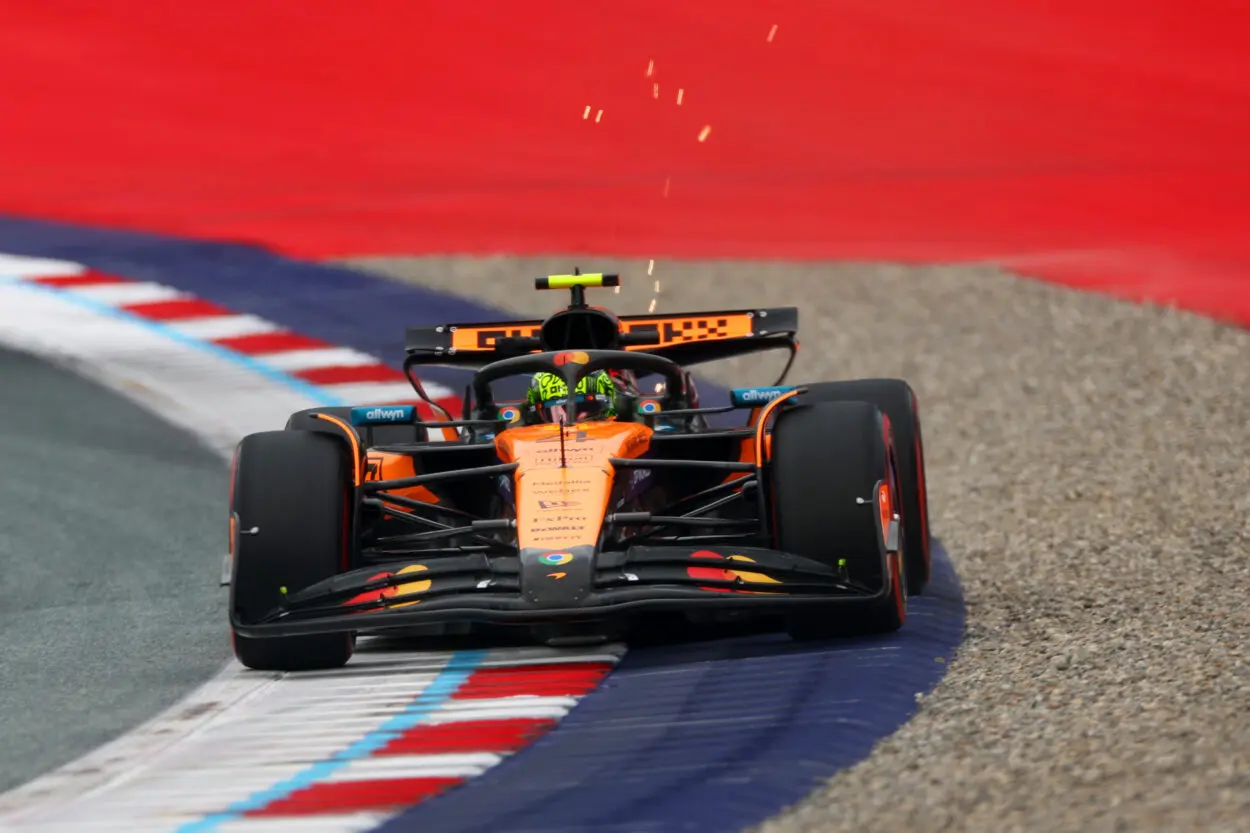 F1 | GP Austria 2025, FP2: Norris il più veloce davanti a Piastri e Verstappen. Quinto tempo per Leclerc, indietro Hamilton (10°) e Antonelli (11°)