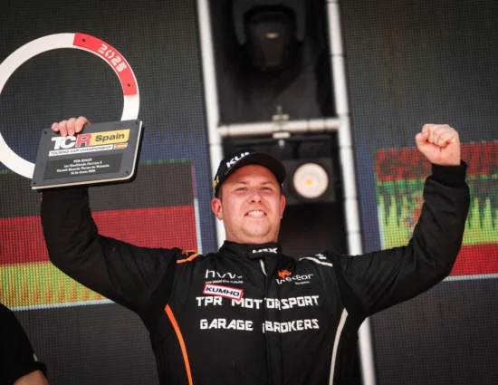 TCR Spain | Valencia 2025, Gara 2: Halder ancora una volta al top. Quarta vittoria in stagione e leadership in campionato