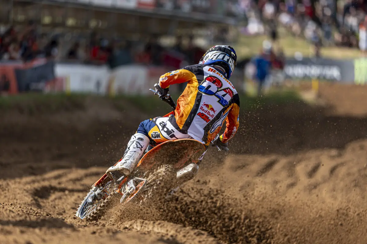 MXGP | GP Lettonia 2025: doppio successo per Herlings, Coenen continua ad accorciare su Febvre