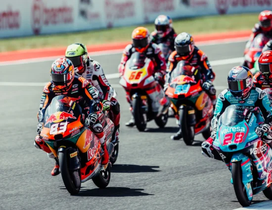 Moto3 | GP Olanda 2025, FP1: Álvaro Carpe vola sul bagnato, bandiera rossa nel finale