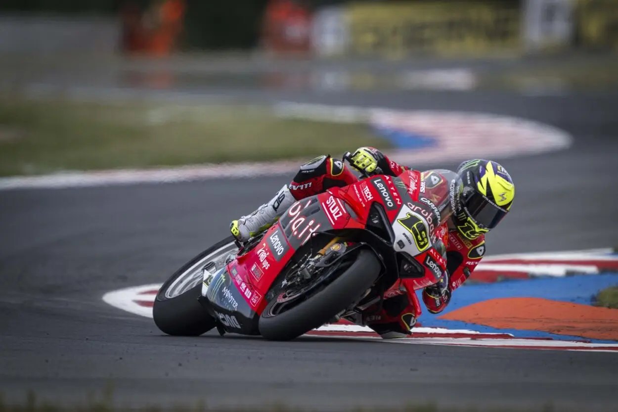 SBK | Álvaro Bautista svela il proprio futuro: “Avevo firmato per il 2025 e il 2026, Ducati ha sciolto l’accordo”