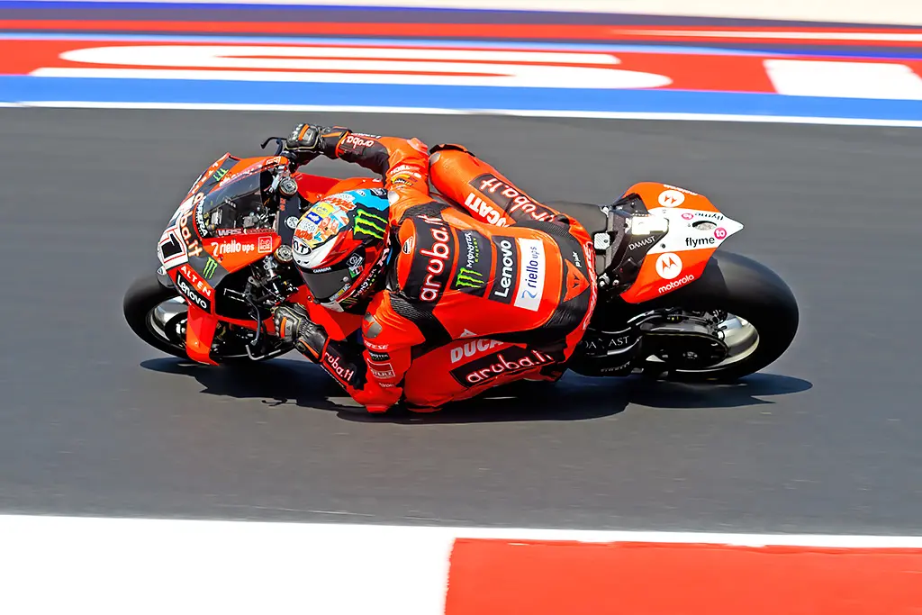 SBK | Round Emilia-Romagna 2025, FP3: Nicolò Bulega è il più veloce nelle libere del sabato