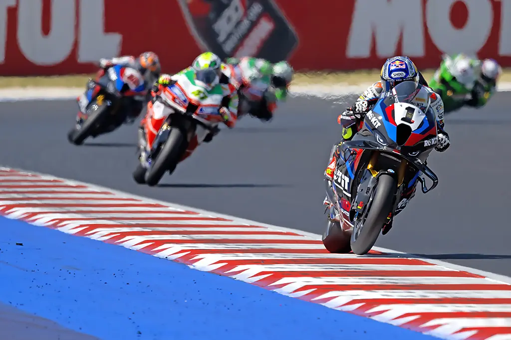 SBK | Round Emilia-Romagna 2025, Warm-Up: Toprak Razgatlioglu domina il turno della domenica. Bulega solo nono