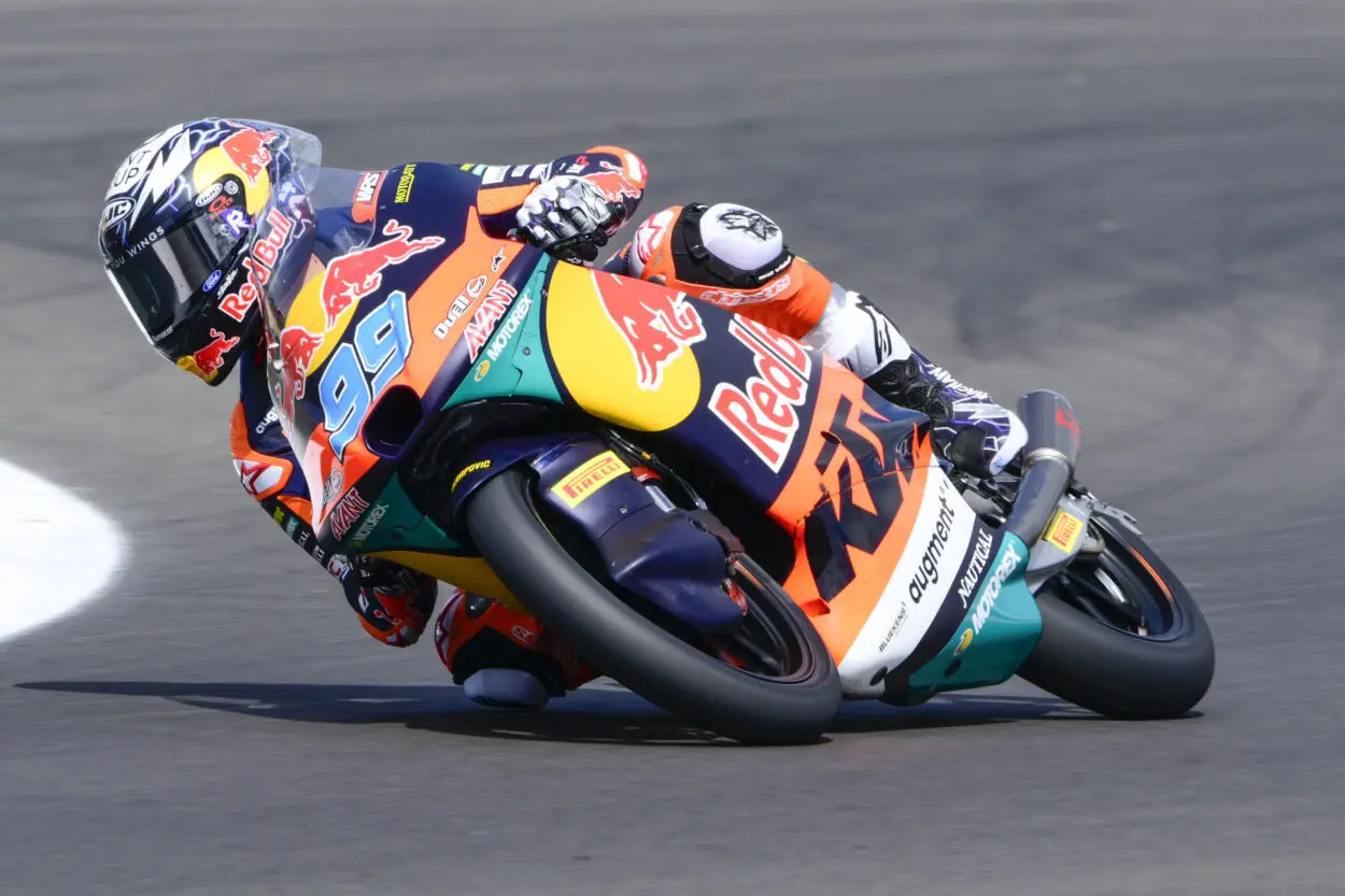 Moto3 | GP Aragona 2025, FP1: José Antonio Rueda mostra i muscoli nelle libere del venerdì mattina. Pini secondo ma distante