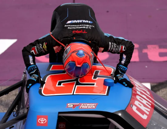 NASCAR | Truck Series, Michigan 2025: Stewart Friesen vince a sorpresa la gara più lunga della storia del campionato