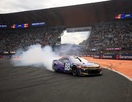NASCAR | Cup Series, Città del Messico 2025: epica “Flu Race” di Shane van Gisbergen!