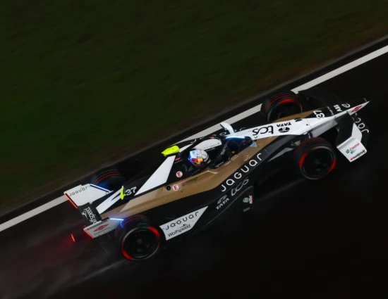 Formula E | Shanghai #2 2025: Nick Cassidy domina sotto la pioggia