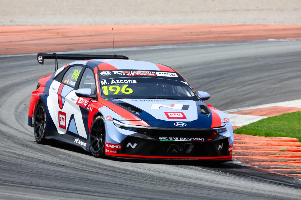 TCR World Tour | Valencia 2025, Prove Libere 1-2: Azcona e Montenegro si sono alternati al comando