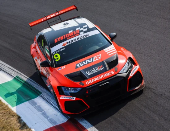 TCR Italy | Monza 2025, Gara 1: Matteo Poloni interrompe la maledizione e vince la prima in una corsa tempestata dalle forature