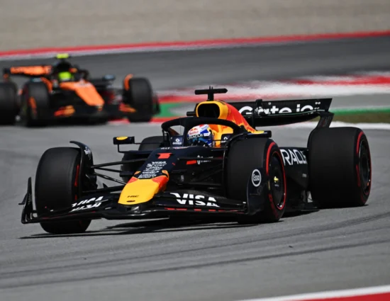 F1 | GP Spagna 2025: Verstappen, 3 punti patente dopo la sportellata a Russell. Con 11 su 12, è a rischio squalifica con un altro punto tra Canada e Austria
