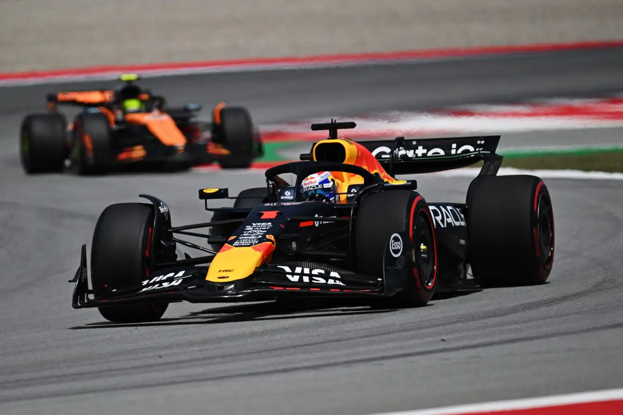 F1 | GP Spagna 2025: Verstappen, 3 punti patente dopo la sportellata a Russell. Con 11 su 12, è a rischio squalifica con un altro punto tra Canada e Austria