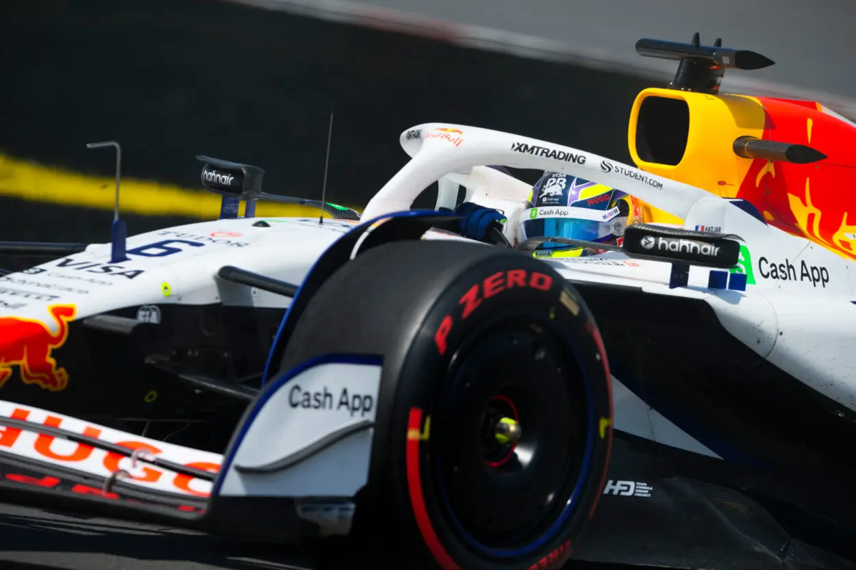 F1 | GP Canada 2025, 3 posizioni di penalità in griglia per Isack Hadjar per impeding