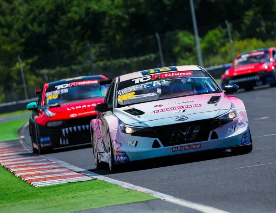 TCR China | Zhejiang 2025: Jason Zhang centra il primo successo e Zhang Zhendong risponde. Nel Challenge continua la lotta tra Chang e Liu