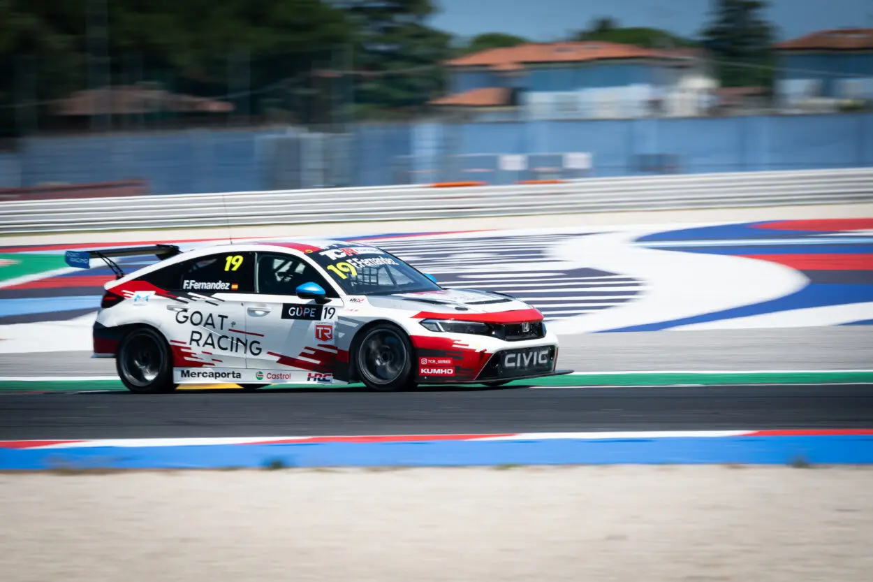 TCR Europe | Misano 2025, Felipe Fernández: “Buona la prima gara, ma non avevamo il ritmo per poter recuperare altre posizioni”