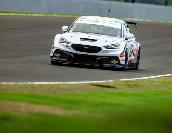TCR Panama | Sajalices #3 2025: Rodrigo Pflucker quasi perfetto. Pole e ritorno al successo dopo 4 anni. Valverde vince Gara 1 e allunga sugli avversari