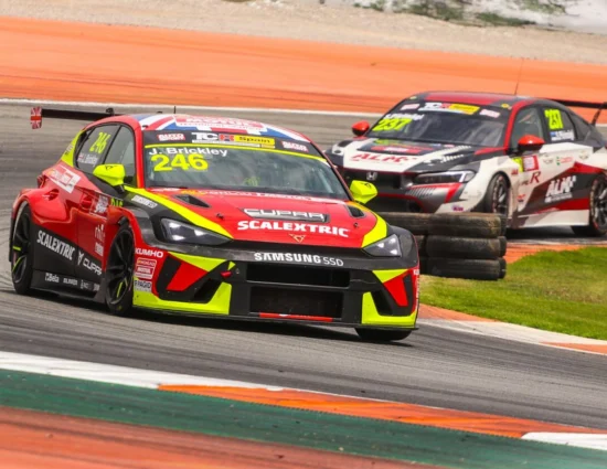 TCR Spain | Valencia 2025, Jenson Brickley: “Speravo di vincere in Gara 2, ma una macchina ferma al via davanti a me ha compromesso la strategia”