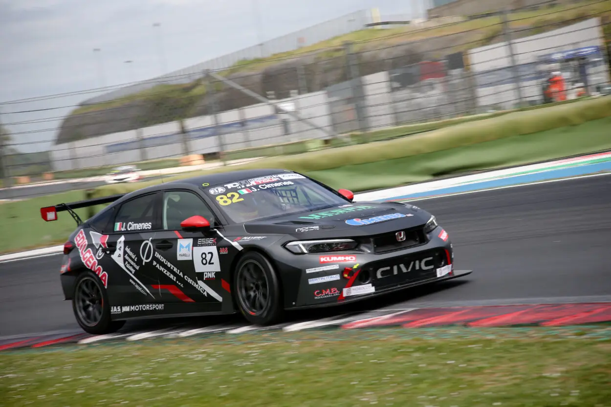 TCR World Tour | Jacopo Cimenes fa il suo ritorno nel Mondiale a Monza, Damiano Reduzzi al debutto