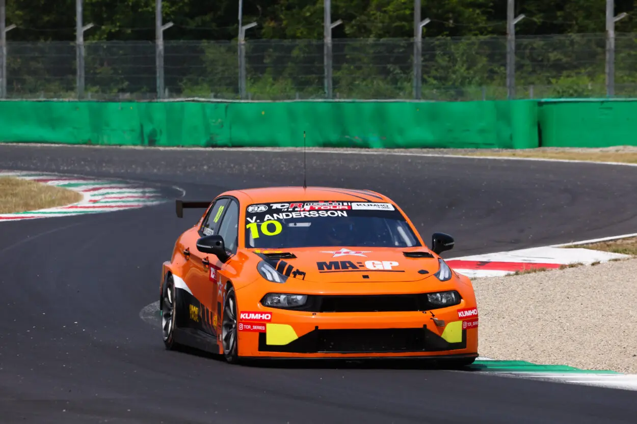 TCR World Tour | Monza 2025, Andersson: “Ci mancava la velocità di punta sul dritto. Le due gare sono state una questione di sopravvivenza con le gomme”