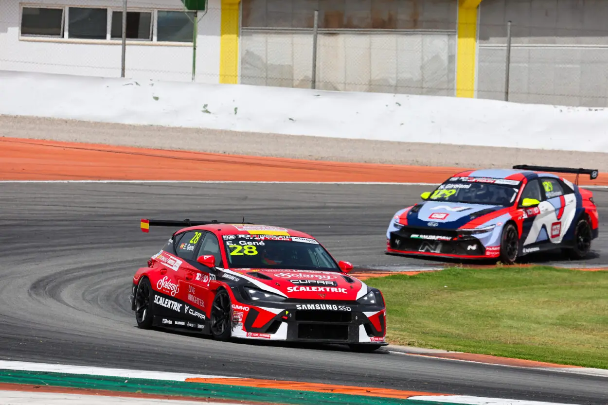 TCR World Tour | Valencia 2025, Eric Gené: “Gara 1 molto bella perché ho potuto lottare con Michelisz e Björk”
