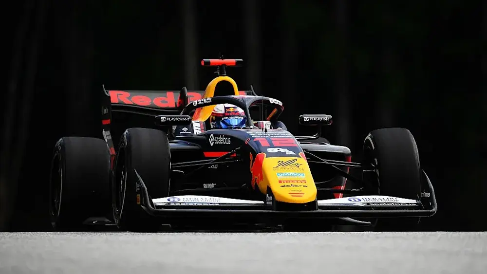 F3 | GP Austria 2025: Pole position d’autorità per Nikola Tsolov