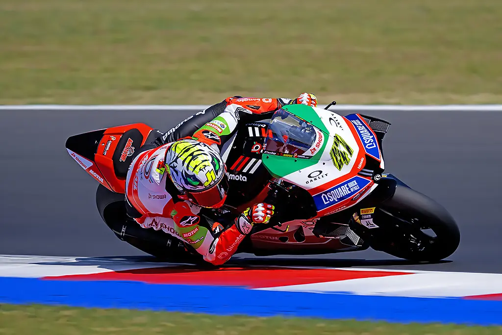 SBK | Round Emilia-Romagna 2025: Axel Bassani penalizzato con un doppio Long Lap per gara 2