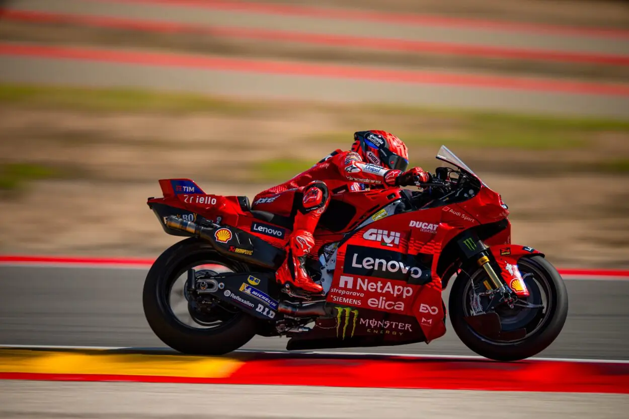 MotoGP | GP Aragona 2025, warm-up: Marc Márquez comanda anche la sessione della domenica mattina