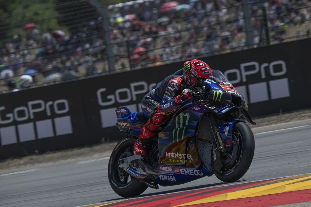 MotoGP | GP Olanda 2025, Practice: Fabio Quartararo su Yamaha in testa nella prequalifica, altra caduta per Marc Márquez