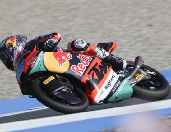 Moto3 | GP Olanda 2025, Gara: bandiera rossa all’ultimo giro, José Antonio Rueda vince di nuovo. Incidente tra Lunetta, Fernández e Furusato