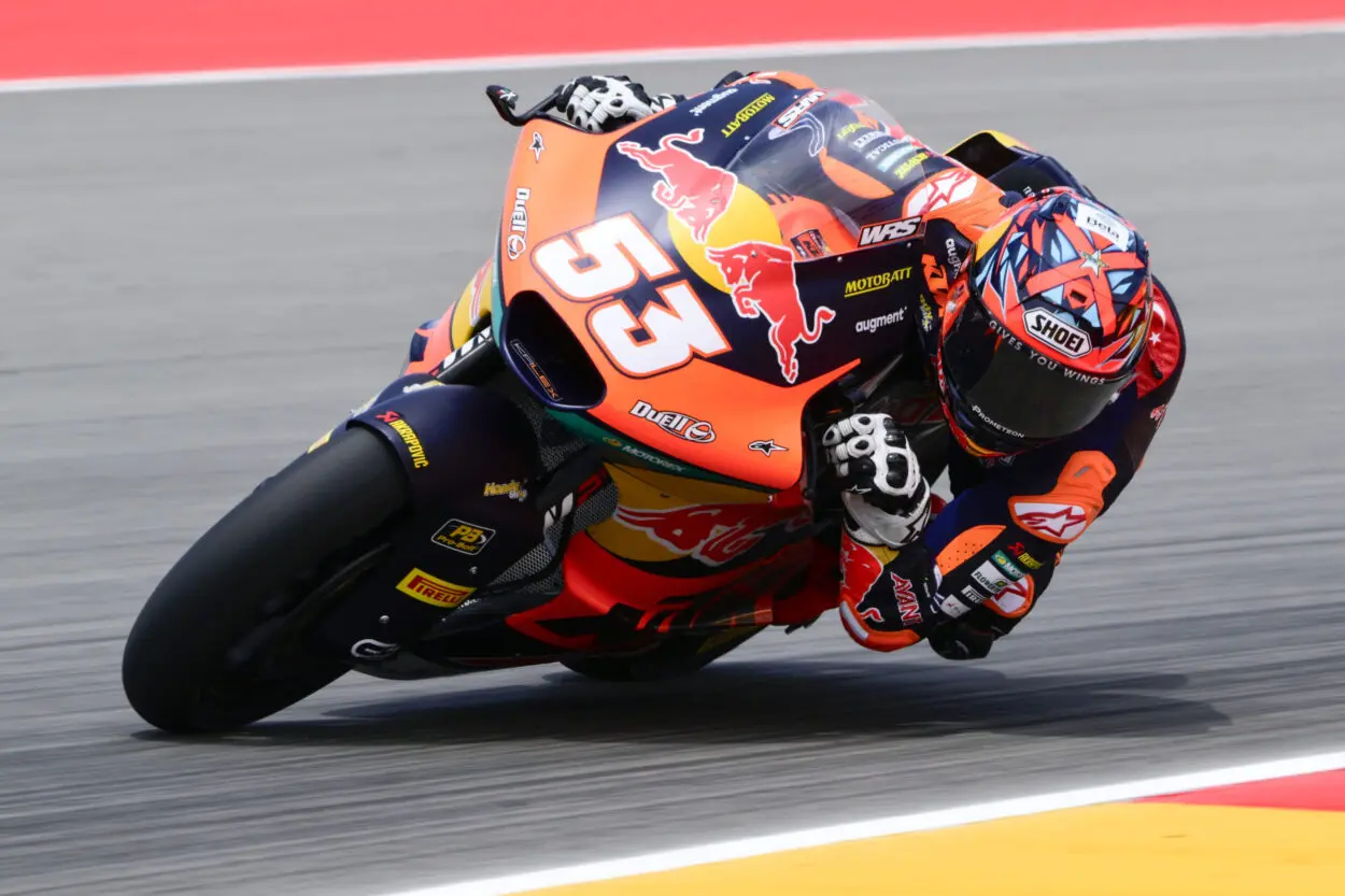 Moto2 | GP Aragona 2025, FP2: un imprendibile Öncü al MotorLand aggiorna il record della pista