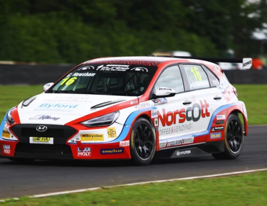 TCR UK | Croft 2025: Shepherd squalificato da gara-2, Newsham eredita la vittoria
