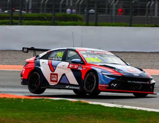 TCR World Tour | Valencia 2025, Mikel Azcona: “Un weekend molto difficile. In Q2 abbiamo faticato con le gomme e ci manca ancora velocità”