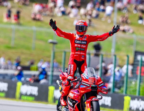MotoGP | GP Cechia 2025, gara: Marc Márquez domina anche a Brno su Bezzecchi e Acosta, Bagnaia quarto