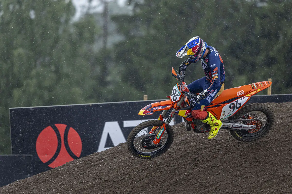 MXGP | GP Repubblica Ceca 2025: Coenen ancora al top, Febvre solo a +10 dopo la caduta di gara-1
