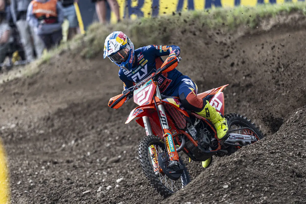 MX2 | GP Repubblica Ceca 2025: Simon Längenfelder vince a Loket e sferra un importante colpo al campionato