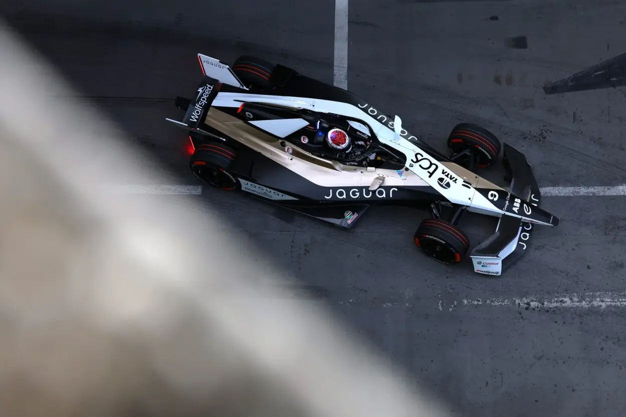 Formula E | London ePrix #1 2025, Qualifiche: Mitch Evans conquista la pole position battendo Nyck de Vries