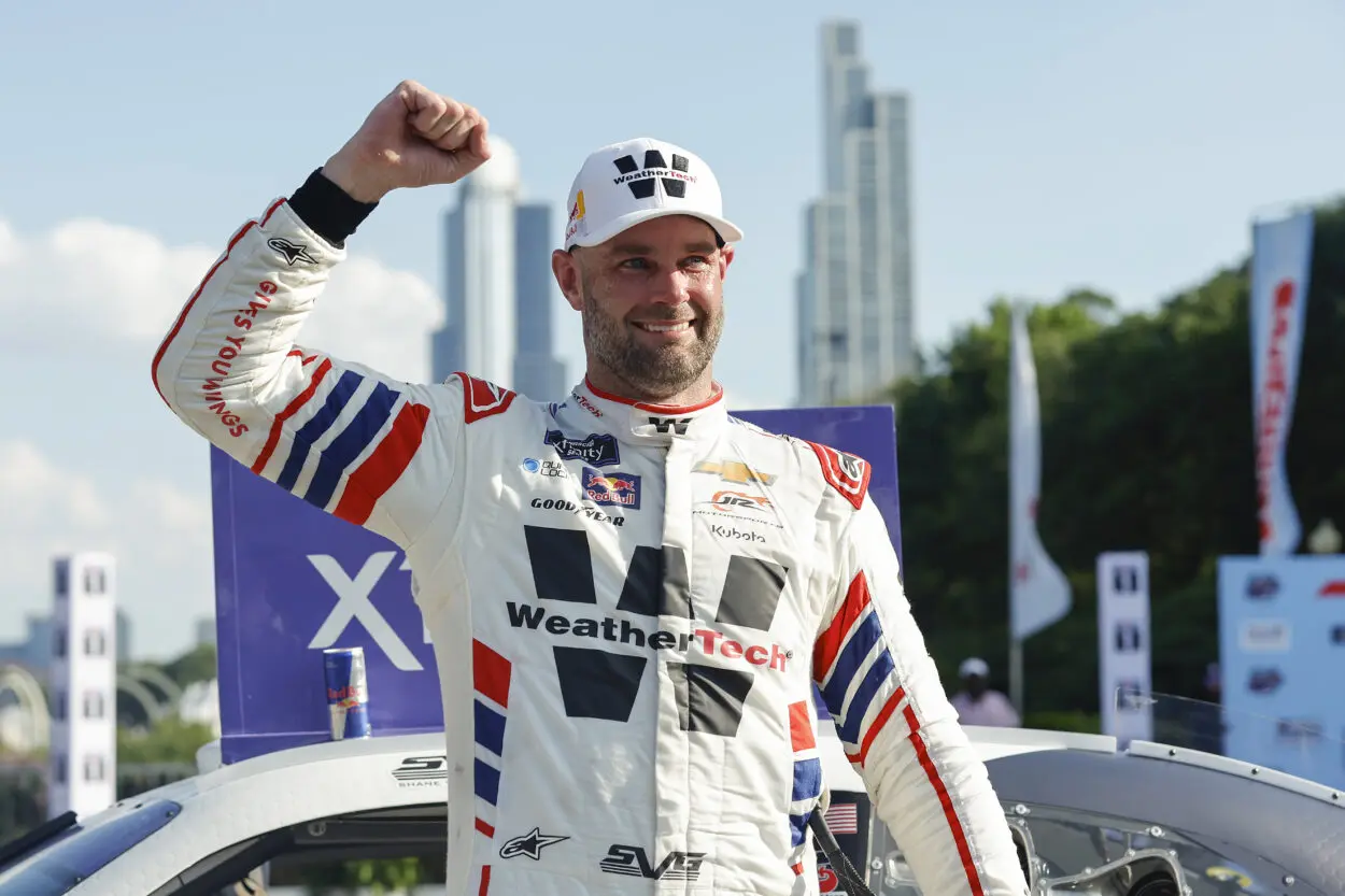 NASCAR | Xfinity Series, Chicago 2025: hat trick per van Gisbergen, doppietta JR Motorsports con Zilisch secondo