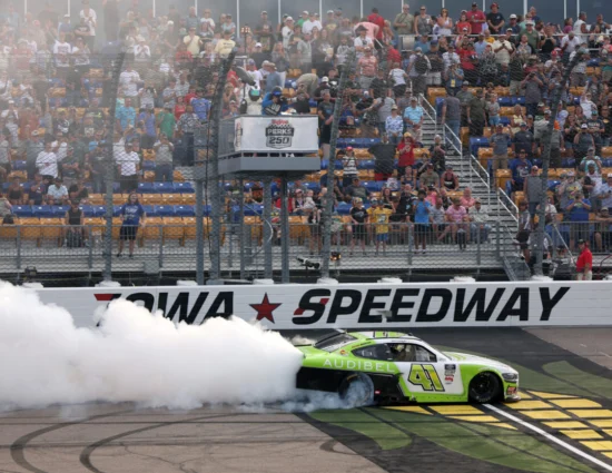 NASCAR | Xfinity Series, Iowa 2025: Love beffato, Mayer pone fine all’egemonia Chevrolet