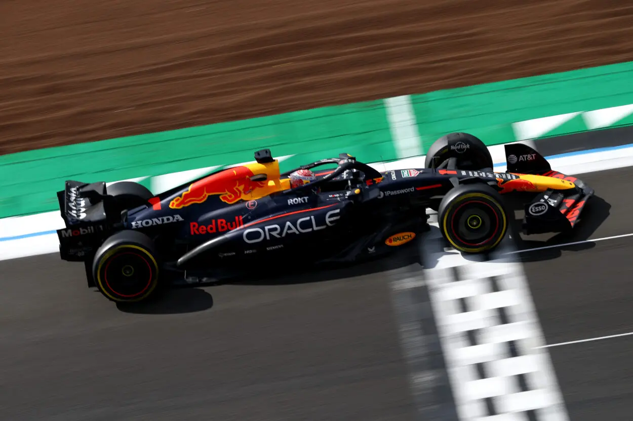 Blog | Sulle orme dell’aereo di Verstappen nasce la nuova frontiera dell’informazione: il social stalker