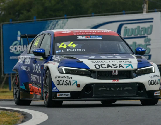 TCR South America | Mercedes 2025, Gara 1: Leonel Pernía di nuovo perfetto. Beffa Piquet Jr e coglie il quarto successo stagionale