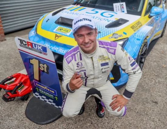 TCR UK | Oulton Park 2025, Gara 1: Adam Shepherd ottiene la quinta in solitaria mentre gli altri si contendono il secondo posto