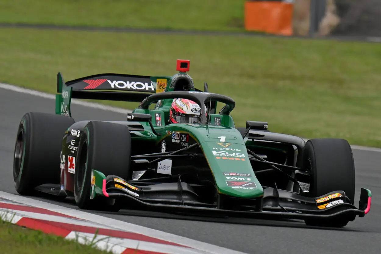 Super Formula | Fuji #1 2025: Sho Tsuboi conquista la pole position nelle Qualifiche della domenica