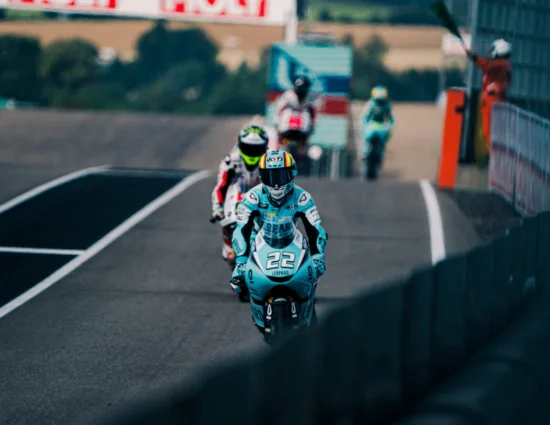 Moto3 | GP Cechia 2025, FP1: Almansa il più veloce sul bagnato, Fernandez completa l’1-2 Leopard
