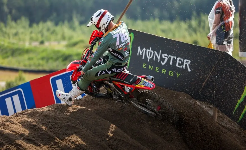 EMX250 | GP Finlandia 2025: si alza la temperatura tra Zanócz e Reišulis, seconda vittoria per l’ungherese