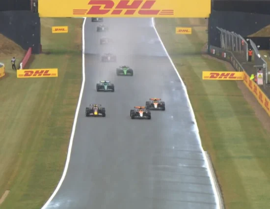 F1 | GP Gran Bretagna 2025: la penalità di Piastri fa discutere, ma non poteva essere evitata. L’incoerenza col Canada