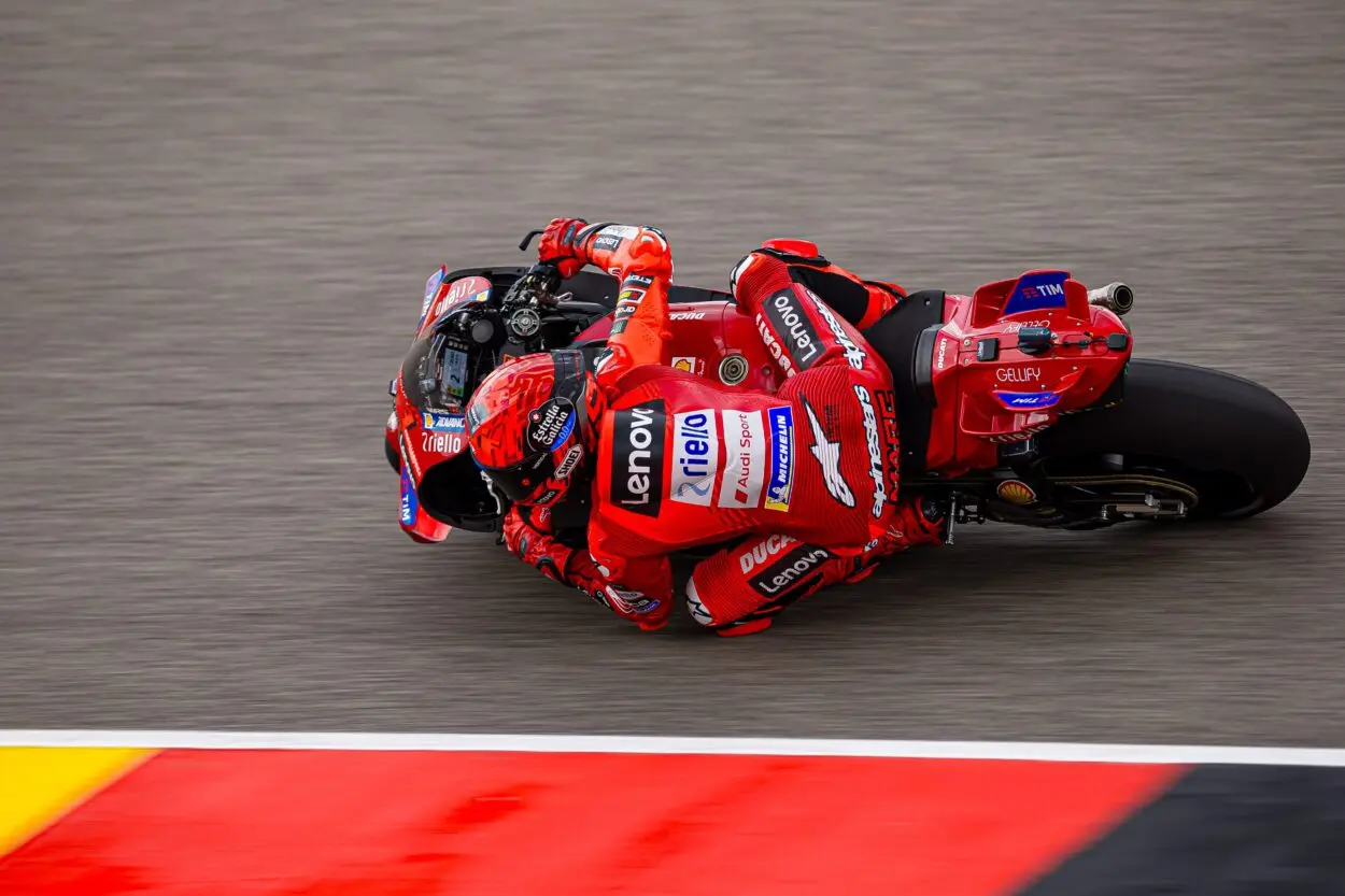 MotoGP | GP Germania 2025, Qualifiche: Marc Márquez ha la meglio sul bagnato, capolavoro Zarco