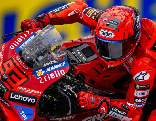 MotoGP | GP Cechia 2025, Gara Sprint: Marc Márquez vince nel sabato di Brno, gara condizionata dalle pressioni delle gomme