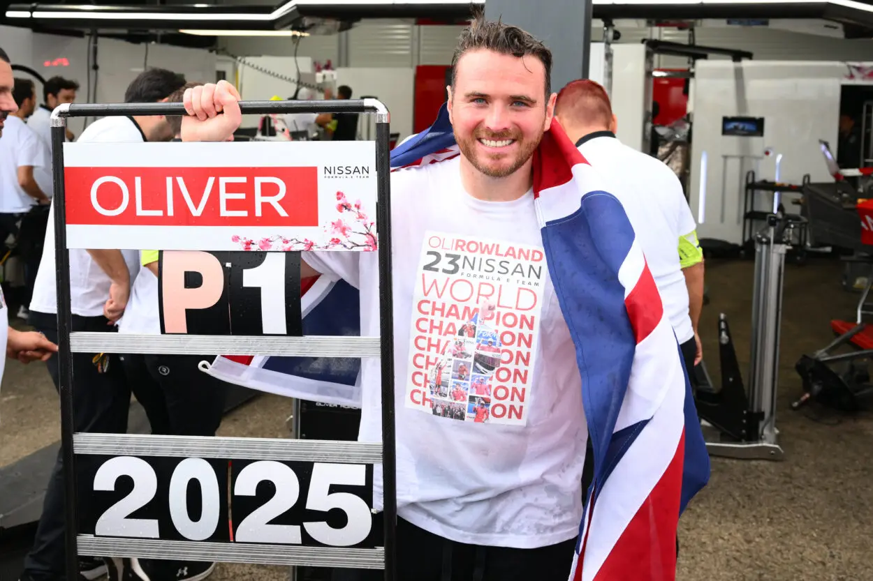 Formula E | Berlino ePrix 2025, Rowland celebra il suo titolo: “Da quando sono tornato, Nissan ha creato un ambiente in cui posso crescere”