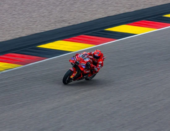 MotoGP | GP Cechia 2025, FP1: Marc Marquez comanda le prime libere, 3° Bagnaia