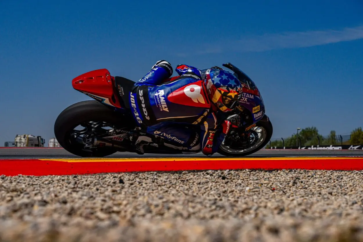 Moto2 | GP Cechia 2025, gara: Roberts batte Baltus e torna alla vittoria, Canet out al primo giro