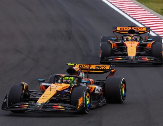 F1 | GP Ungheria 2025, gara: Norris resiste con una sosta in meno a Piastri e vince. Leclerc comanda al via ma perde il podio da Russell. Hamilton doppiato